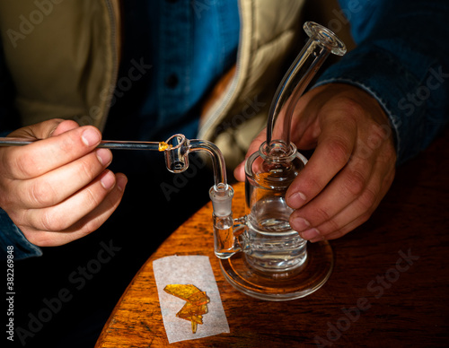 Shatter Cannabis Extract