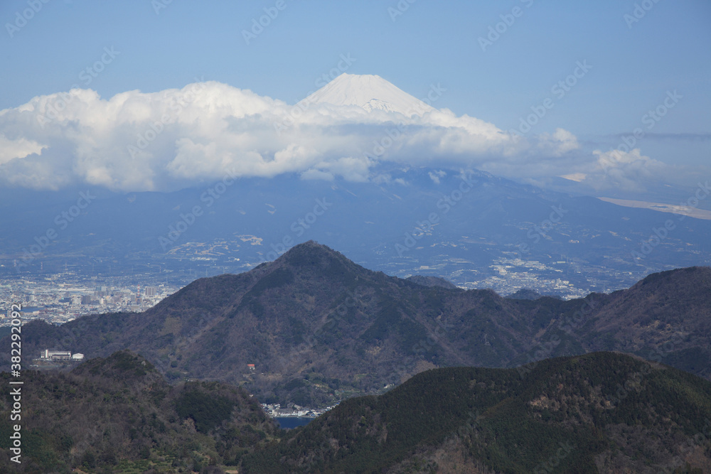 伊豆の山々と富士山