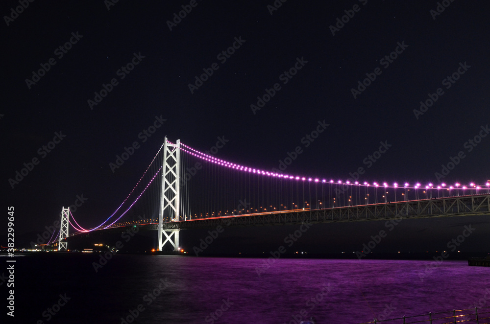 Obraz premium 橋のイルミネーション