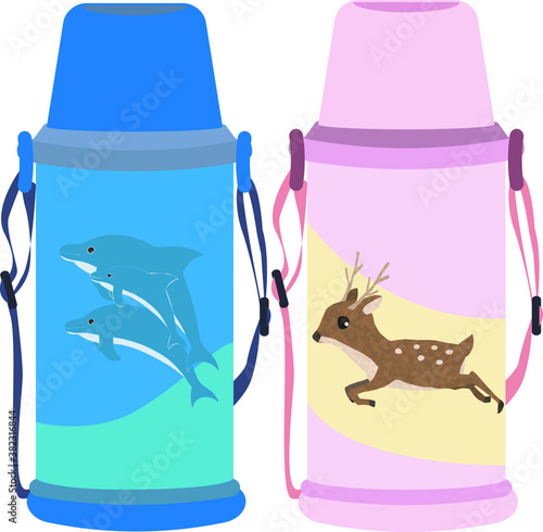 可愛い子供用の水筒のイラスト