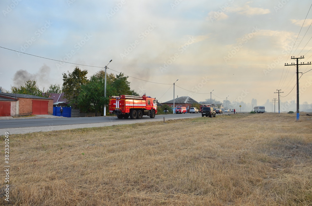 Fototapeta premium firefighters ' fight against the elements