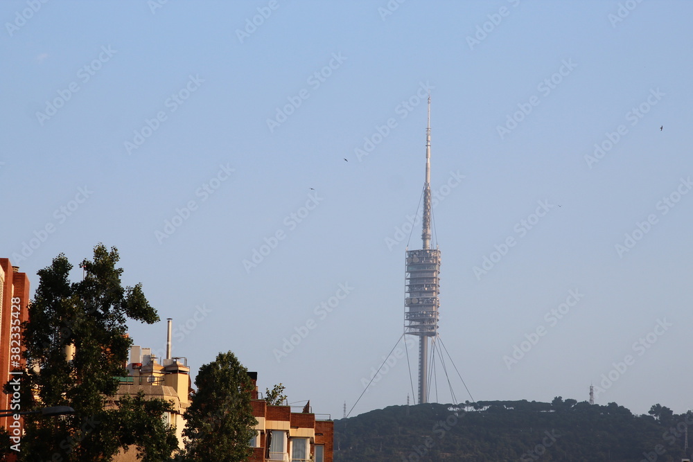 Obraz premium Antena en la Montaña.