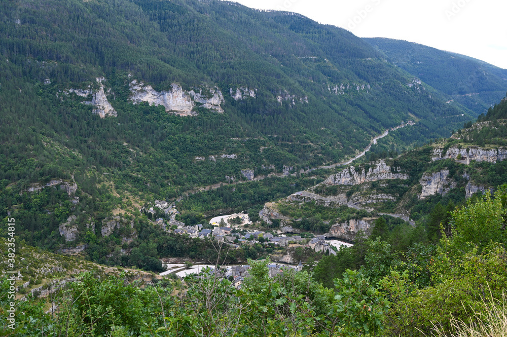 Sainte-Enimie gorges du Tarn Aubrac France