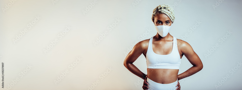 Fitness woman with face mask - obrazy, fototapety, plakaty 