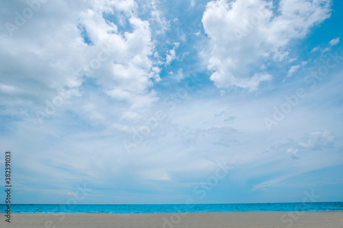Along the sea beautiful white sandy beachs © saran25