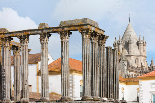 Santa Maria cathedral viewed from the roman temple of Diana, Evora, Alentejo, Portugal, Unesco World Heritage Site