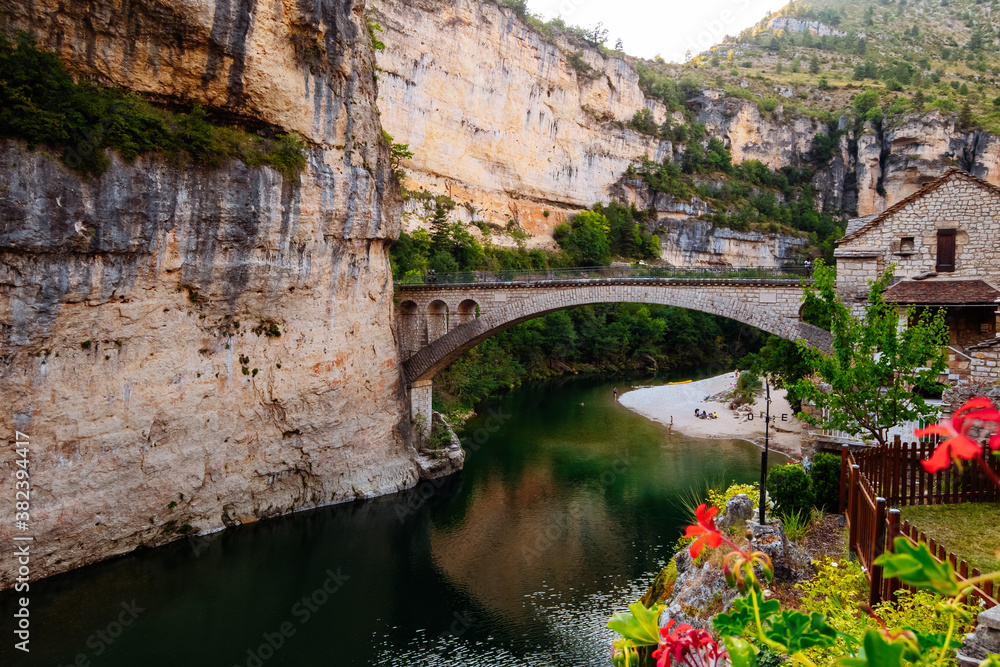 View of the Tarn River in the Canyon du Tarn. Gorges du Tarn, France