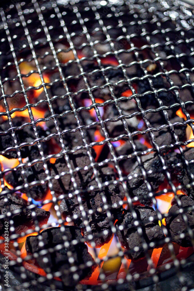 Obraz premium 焼肉の炭火