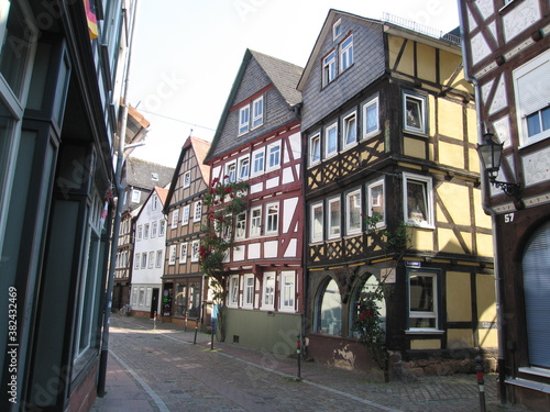 Fototapeta Naklejka Na Ścianę i Meble -  Vorstadt Weidenhausen in Marburg