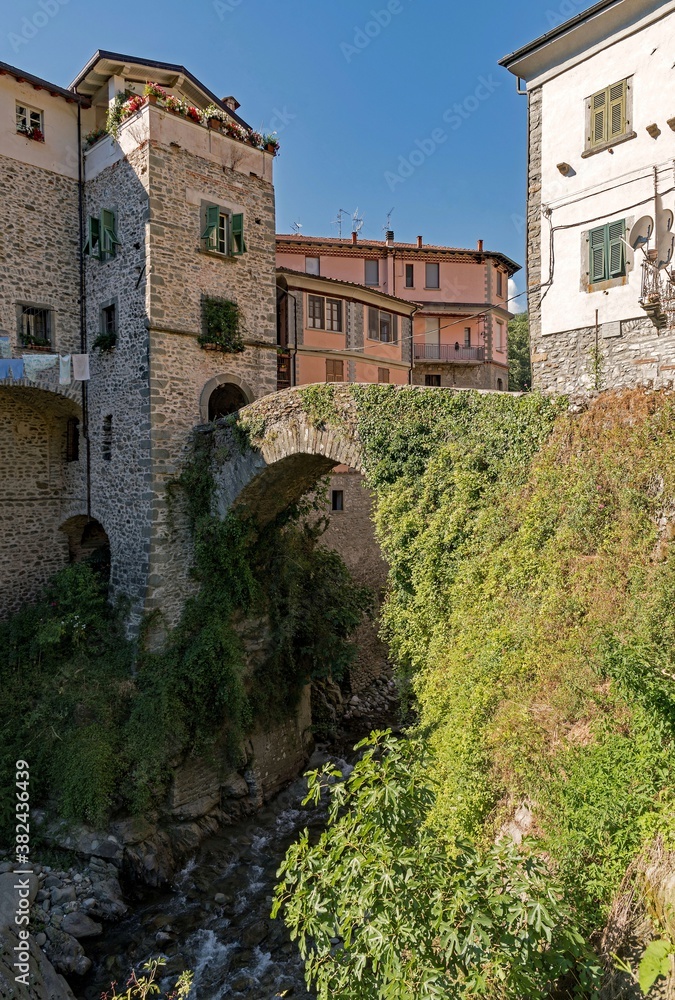 Altstadt von Bagnone in der Toskana in Italien 