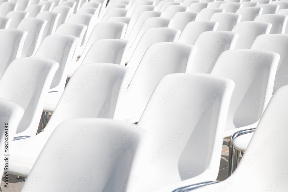 Fototapeta premium 白い椅子