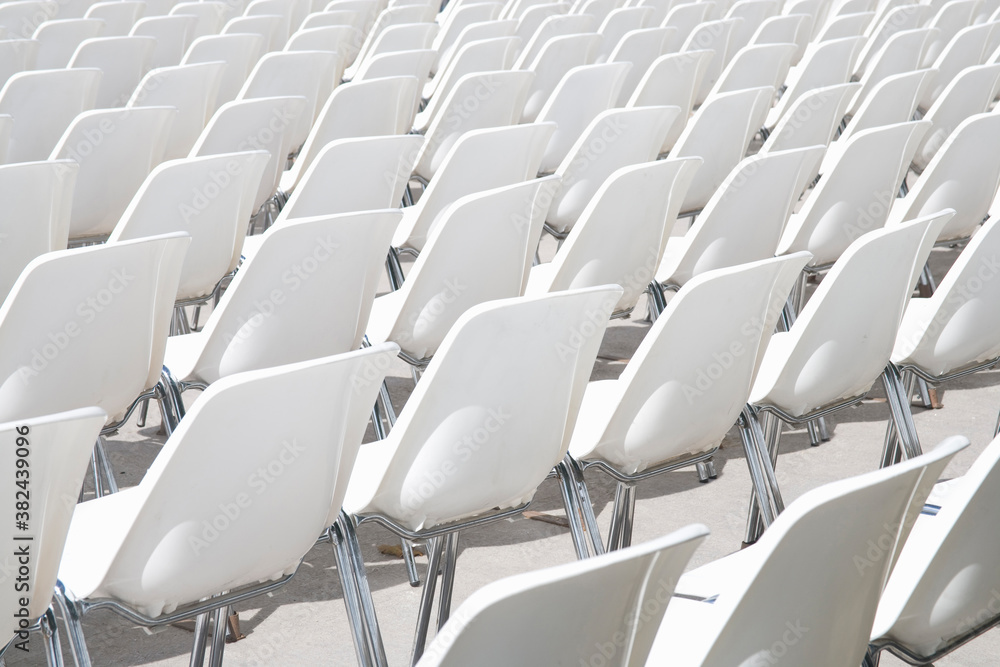 Fototapeta premium 白い椅子