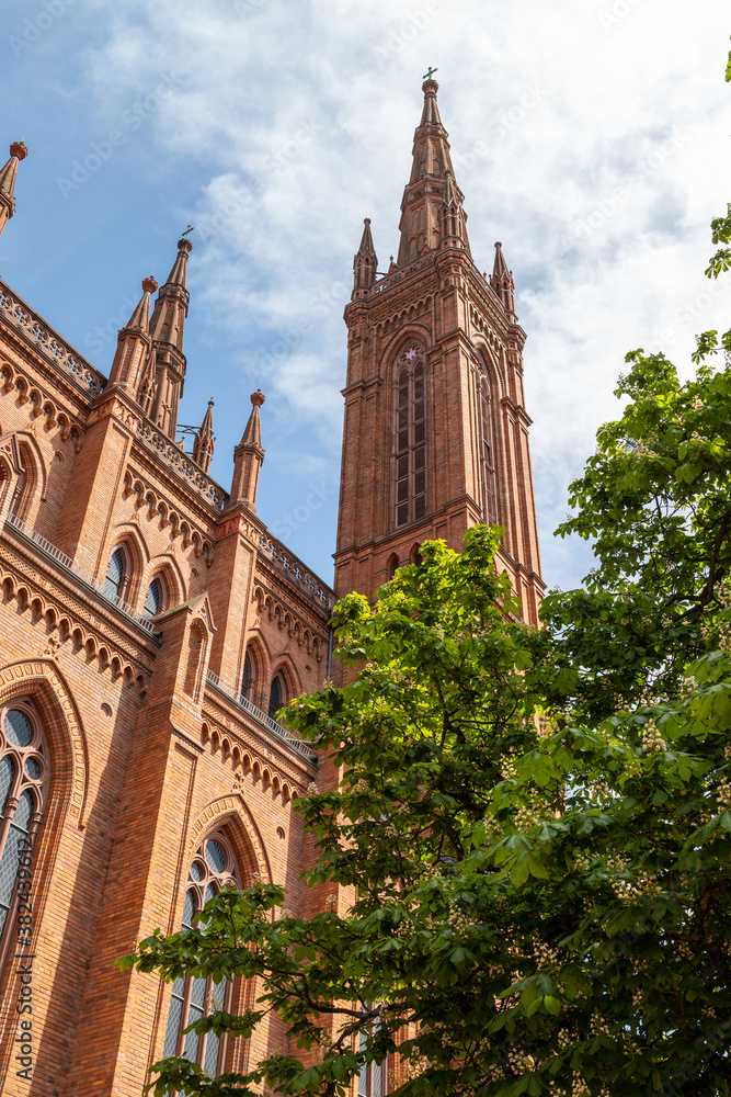 Fototapeta premium Towers of the Marktkirche in Wiesbaden