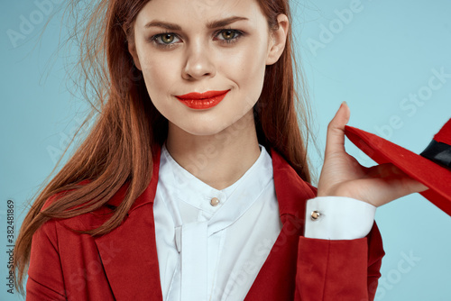 Foto Elegant woman hat holding red lips charm lifestyle model