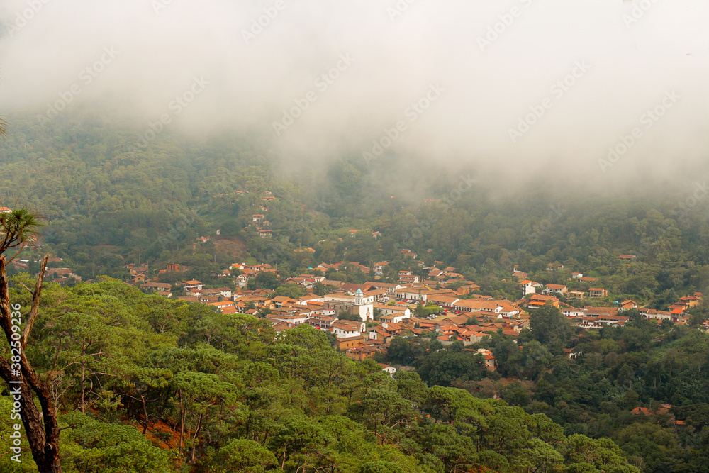 Naklejka premium Panorama de San Sebastián del Oeste Jalisco
