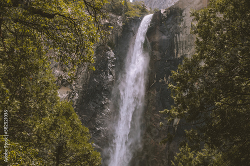 Yosemite National Park © youli