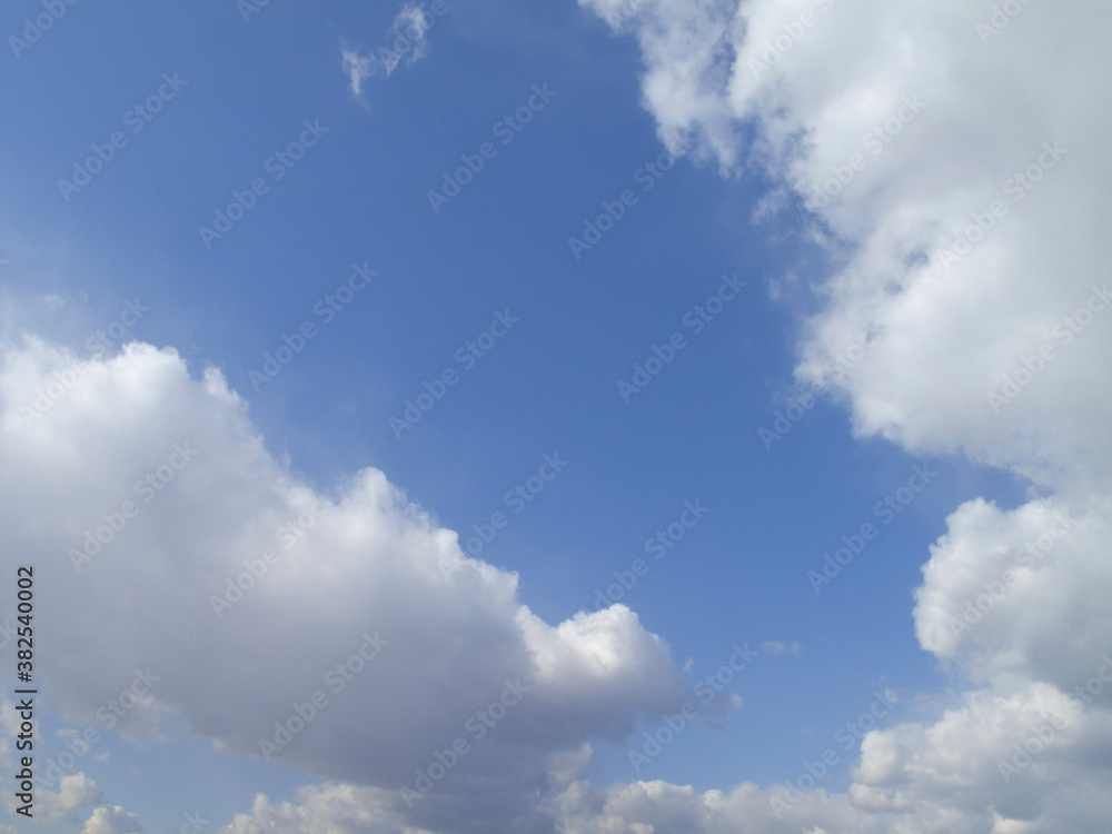 Fototapeta premium 青空と白い雲