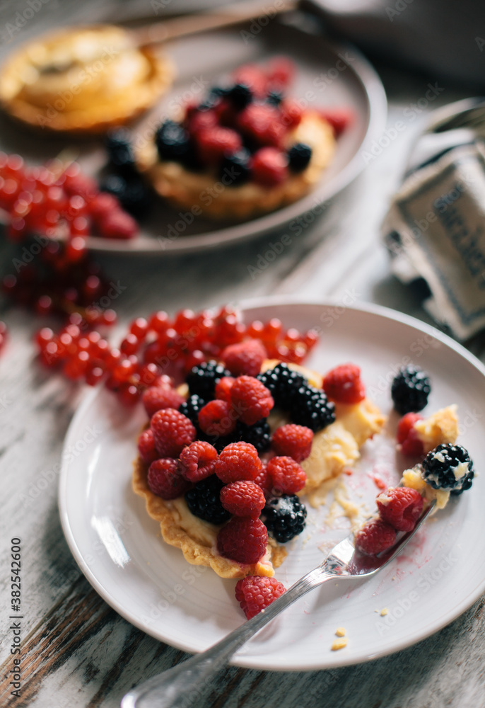 Tart with fresh berries Tart with fresh berries