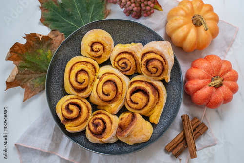 Wallpaper Mural weet home made autumn cinnamon rolls with pumpkin Torontodigital.ca