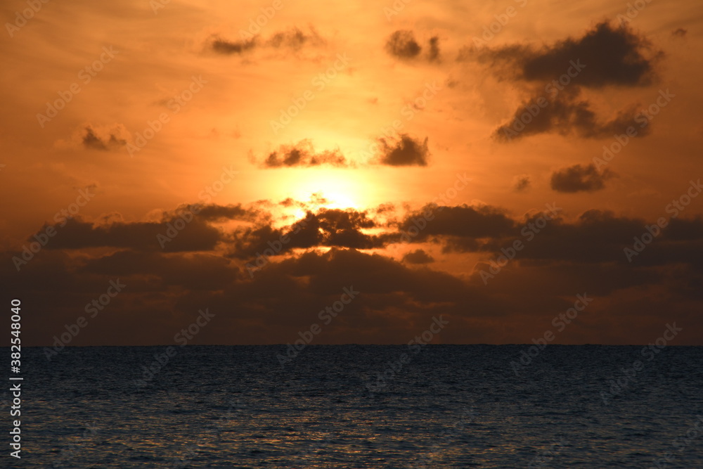 Naklejka premium 小笠原夕焼け