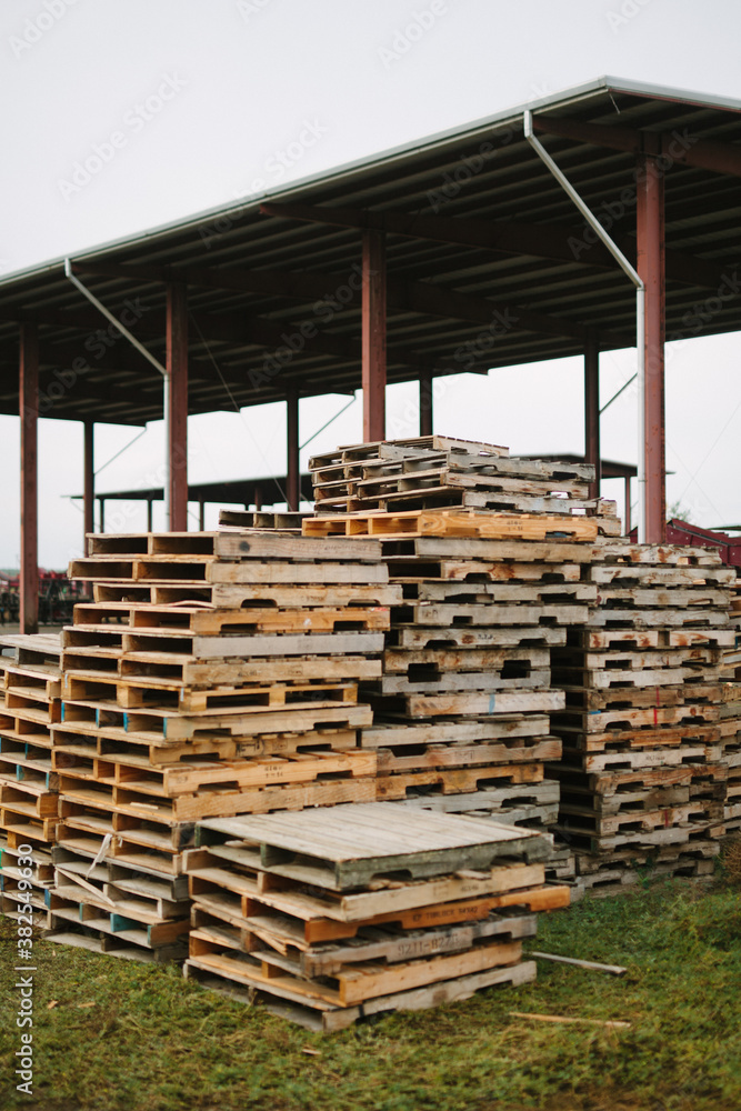 Wood Pallet Stacks Wood Pallet Stacks
