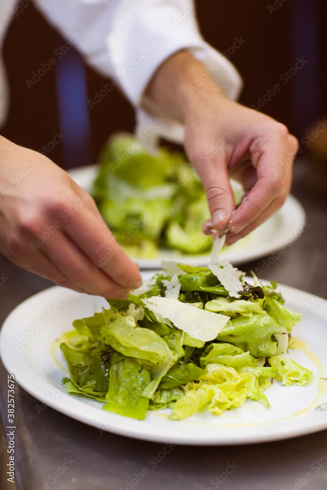Cheese on Butter Lettuce Salad Cheese on Butter Lettuce Salad