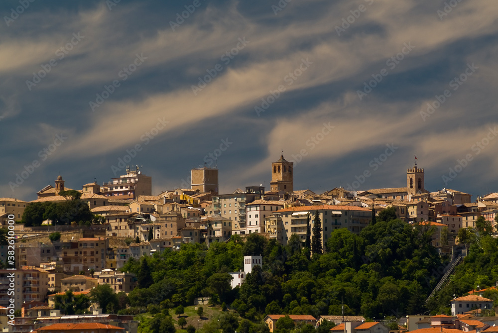 Obraz premium The ancient village of Osimo