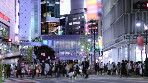 渋谷-交差点-井の頭通り入り口a-2