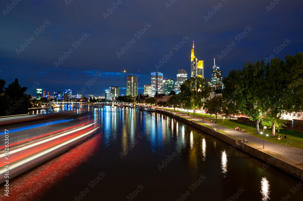 Obraz premium Frankfurt am Main, Hessen, Germany, Europe, the skyline of the city with the Banks district skyscrapers