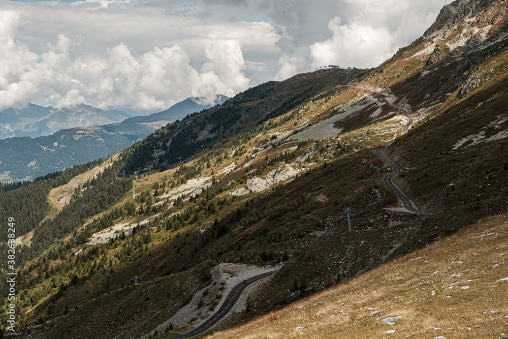 Ταπετσαρία View of the road from the top of the mountain - Méribel - Col de la Loze