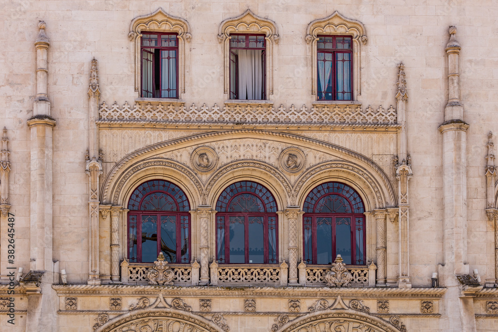 Türen und Fenster in Lissabon