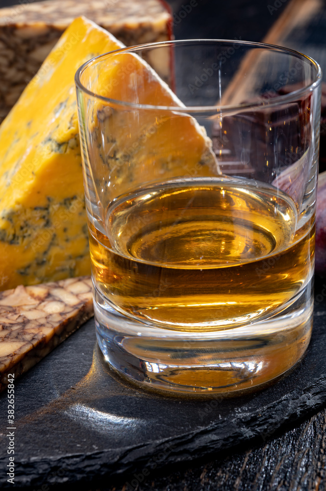 Tasting of Irish blended whiskey and cheeses from Ireland and UK Tasting of Irish blended whiskey and cheeses from Ireland and UK