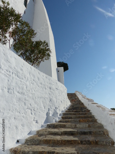 Monastero di Panagia Hozoviotissa ad Amorgos nelle isole Cicladi in Grecia. photo