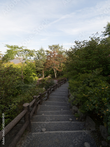 Jardines del Templo Tenryuji  en el barrio de Arashiyama  en Kioto  Jap  n