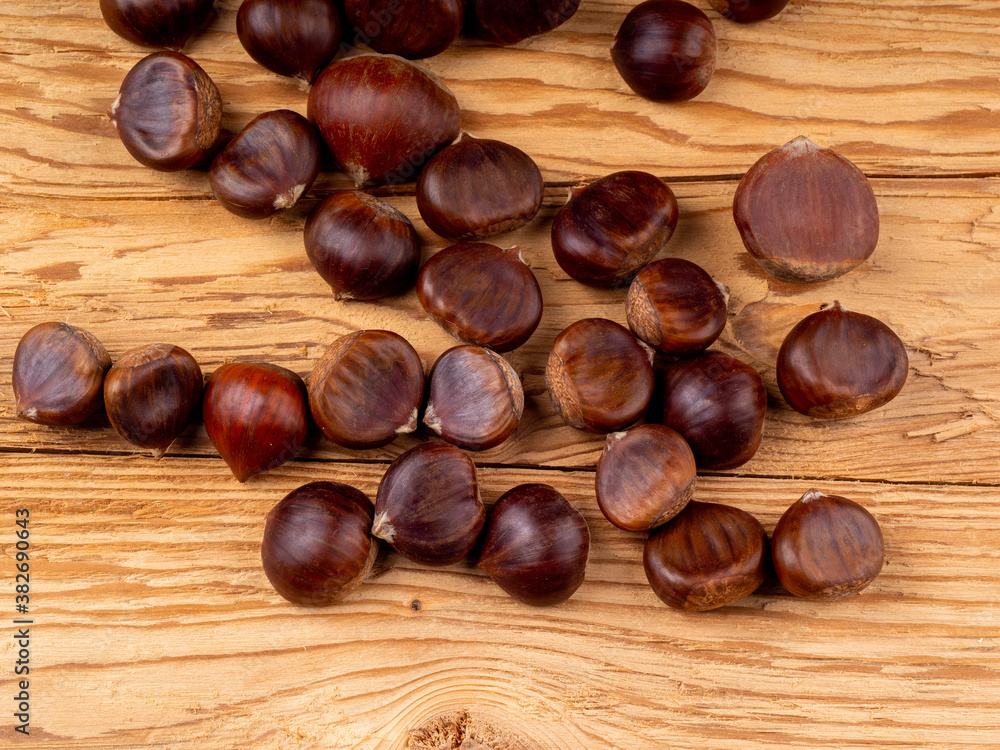 Edelkastanien im Herbst Edelkastanien im Herbst