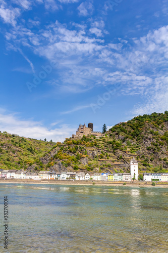 Burg Katz und St. Goarshausen am Rhein im Mittelrheintal photo