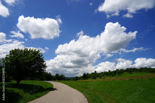 Landschaft Felder und Wolken Himmel 