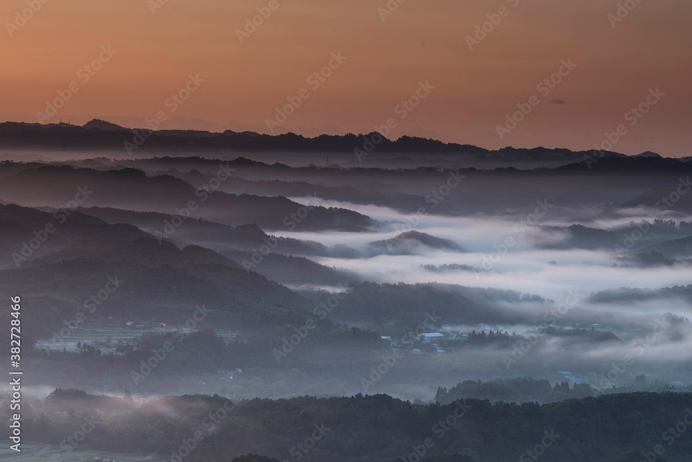 Fototapeta premium 朝焼けの雲海