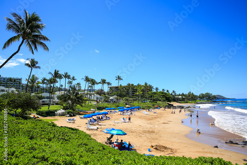 Fototapeta Naklejka Na Ścianę i Meble -  Resort by the sea, Maui, Hawaii