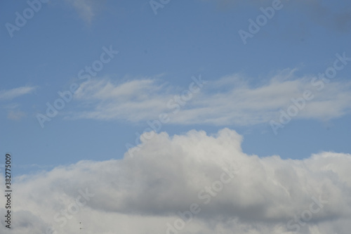 Fototapeta Naklejka Na Ścianę i Meble -  White clouds cumulus floating on blue sky for backgrounds concept