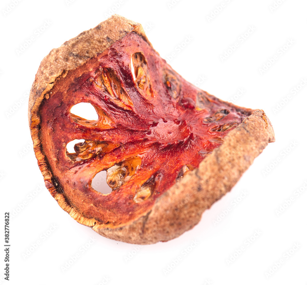 Obraz premium dried quince slices isolated on white background