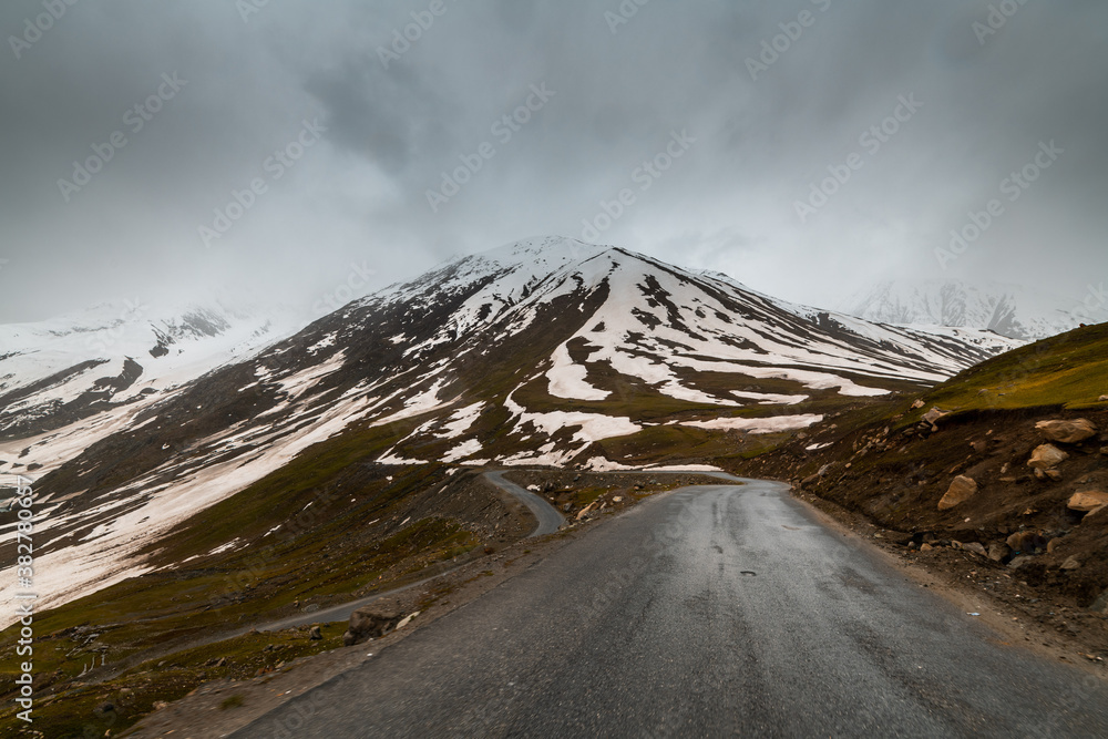 Leh Manali mountain road in the snow