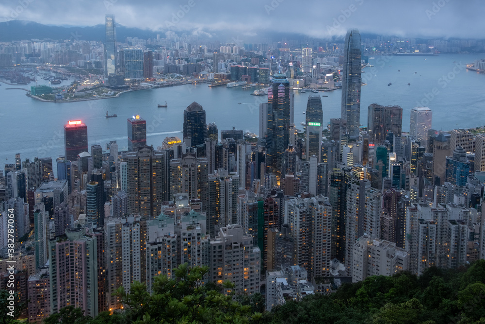 Obraz premium Victoria Harbour in Hong Kong during the third wave of pandemic