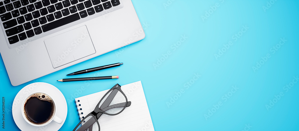 Φωτογραφία Home Office - Schreibtisch - Arbeitsplatz mit Laptop und Freiraum