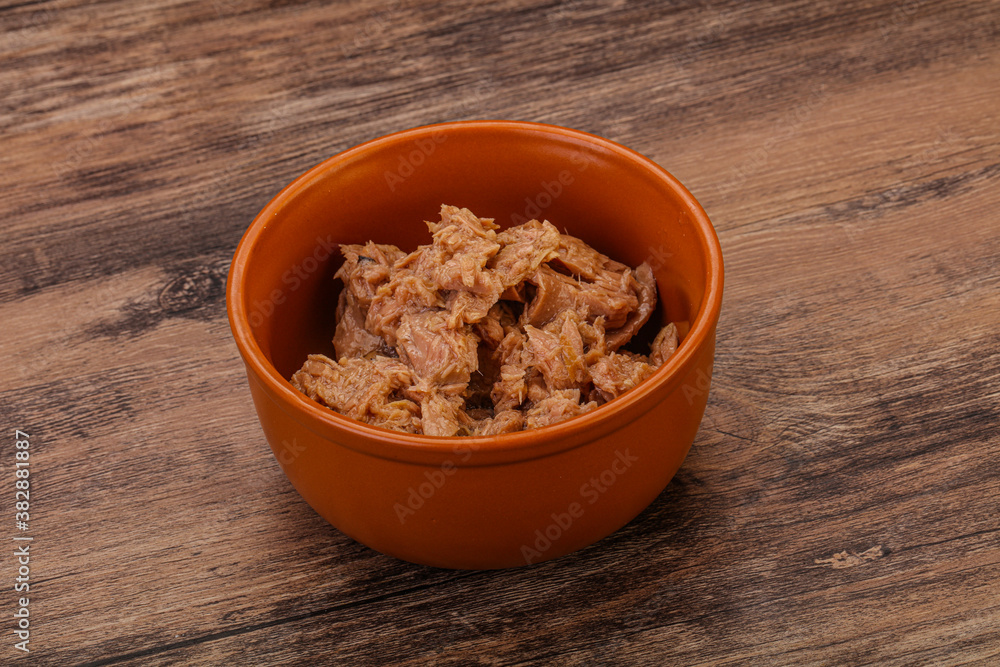 Canned tuna fillet for salad Canned tuna fillet for salad