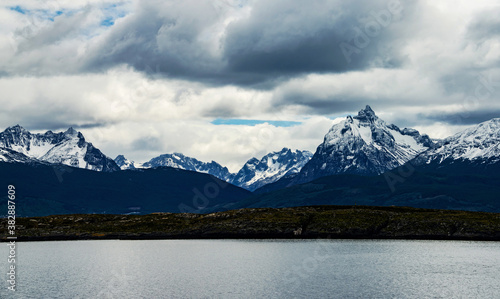 Scenic Cruising on the Beagle Channel © Betty Rong