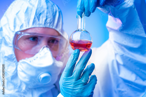 Chemical technician in a pr...