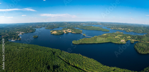Lac de Vassivière  en  Creuse et Haute Vienne