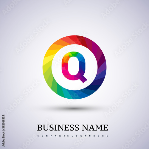 Q letter colorful logo polygonal style isolated in the circle shape. Vector design template elements for your application or company identity.