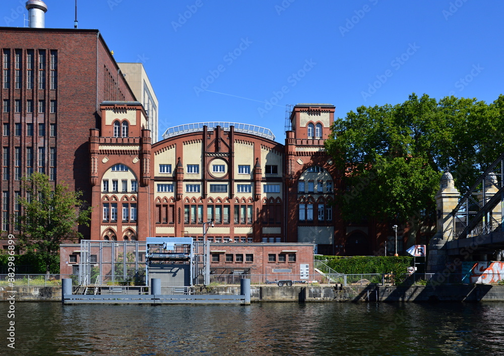 Historisches Kraftwerk am Spree Ufer, Charlottenburg, Berlin